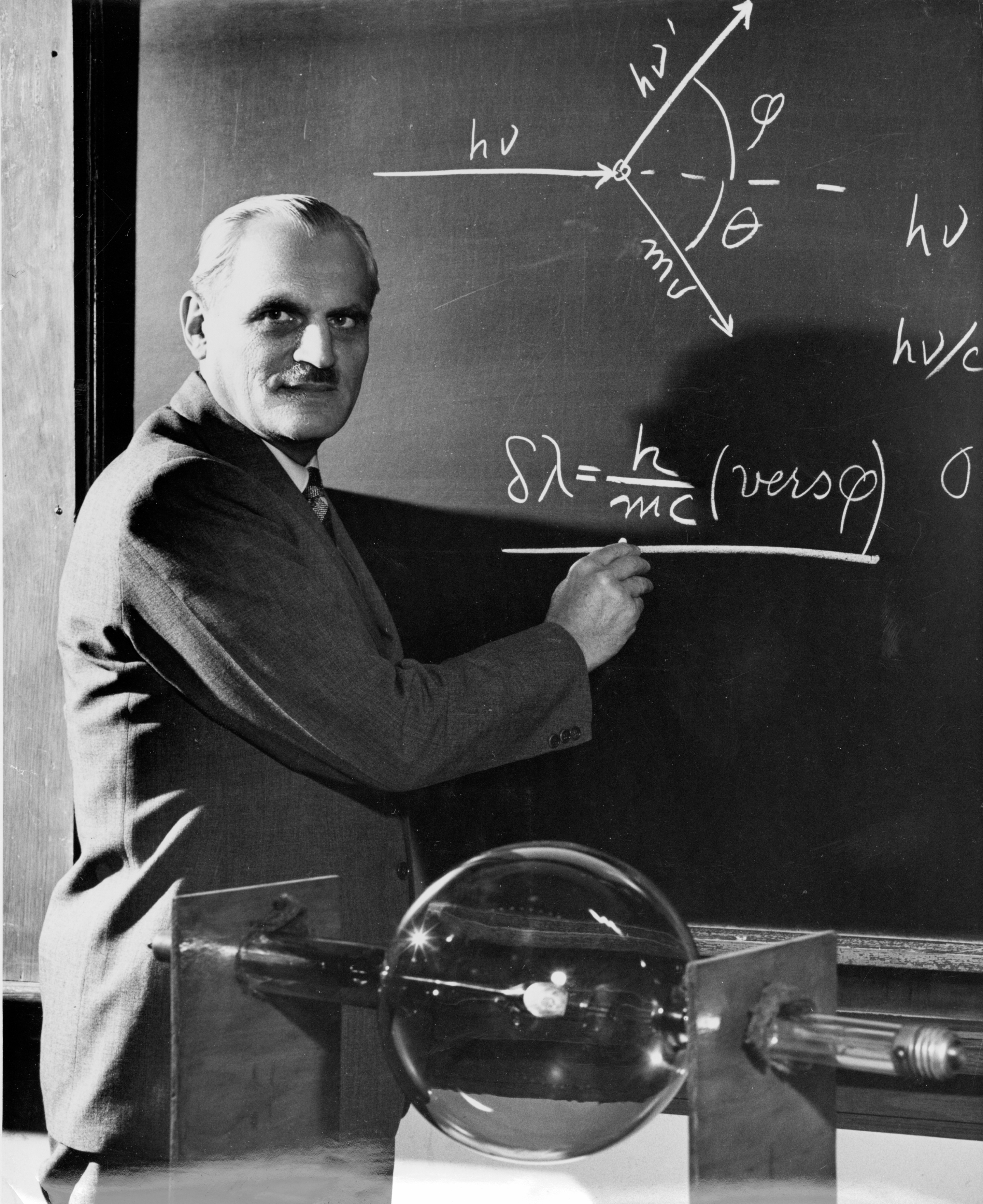 Black and white photo of Arthur Holly Compton